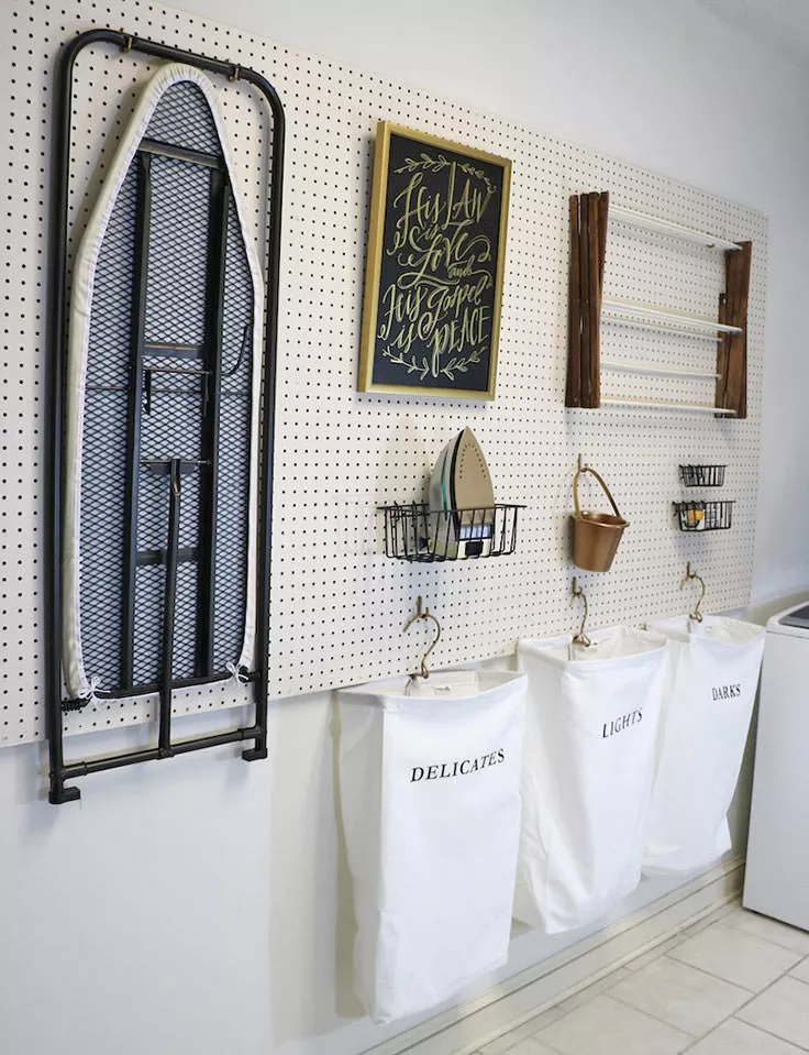 PAINEL PERFURADO PARA ORGANIZAÇÃO LAVANDERIA