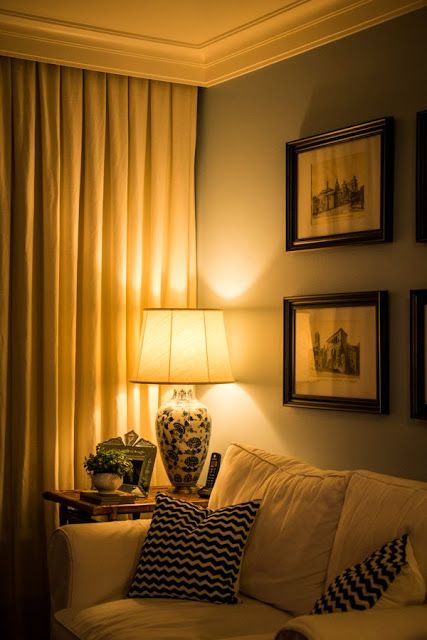 SALA ILUMINADA COM ABAJUR